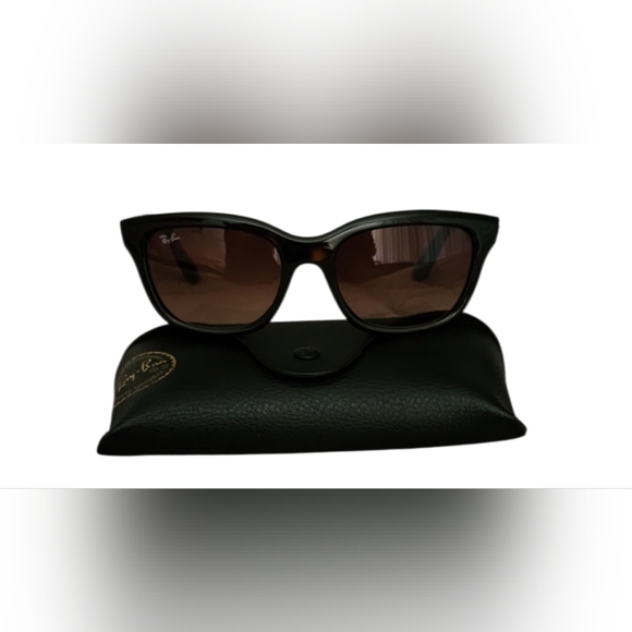 Ray Ban Wayfarer Tortoise Classic - Picture 5 of 9